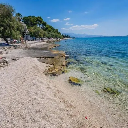 Apartment 50 Meters From The Beach! Flower Kastela