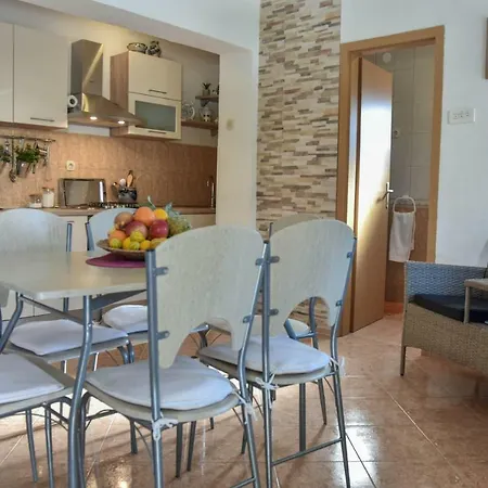 50 Meters From The Beach! Flower Apartment Kastela