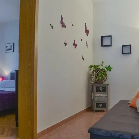50 Meters From The Beach! Flower * Kastela
