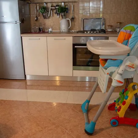 50 Meters From The Beach! Flower Apartment